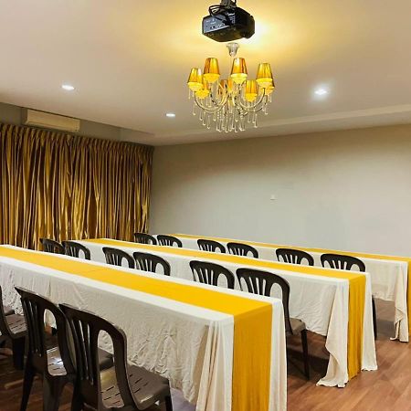M Hotel Johor Bahru Eksteriør billede