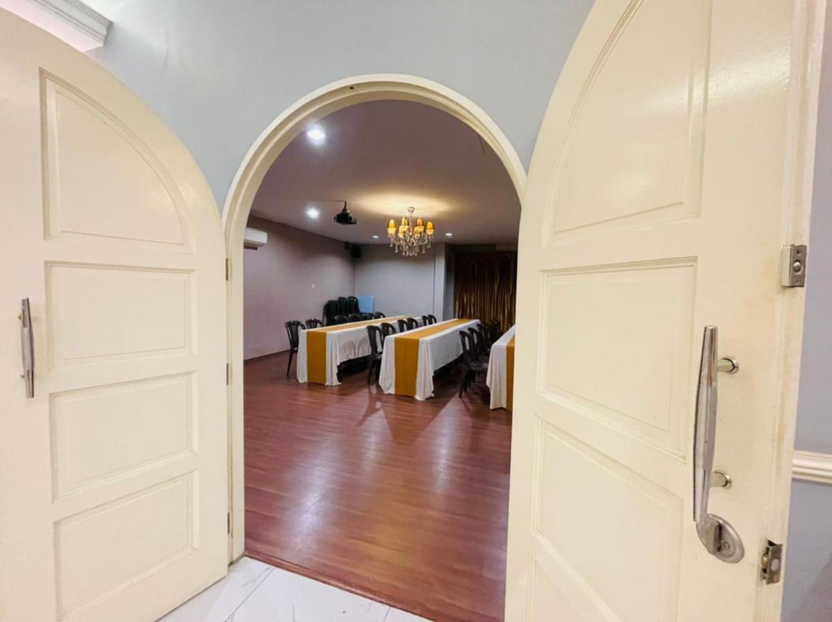 M Hotel Johor Bahru Eksteriør billede